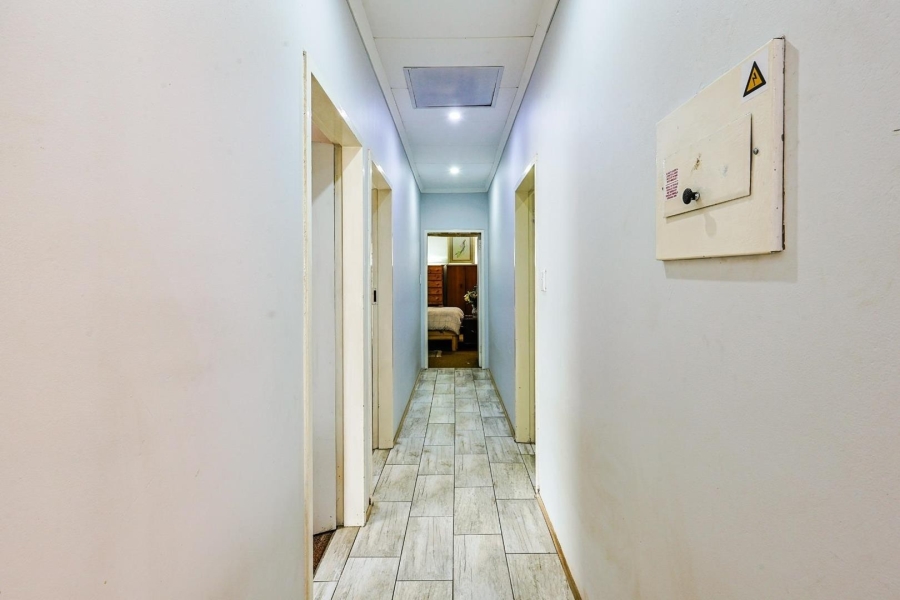 3 Bedroom Property for Sale in Rooihuiskraal Gauteng