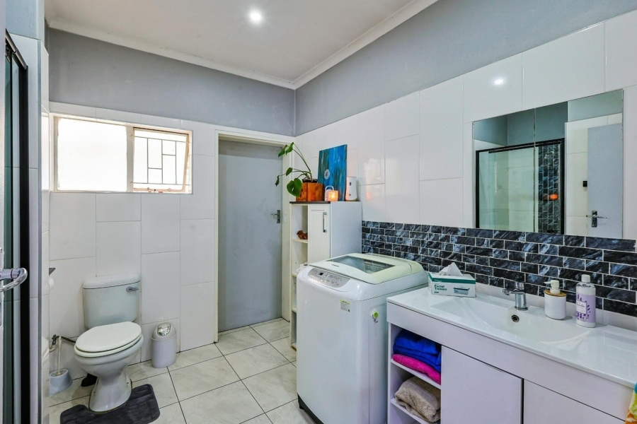 3 Bedroom Property for Sale in Rooihuiskraal Gauteng