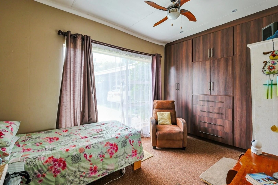 3 Bedroom Property for Sale in Rooihuiskraal Gauteng