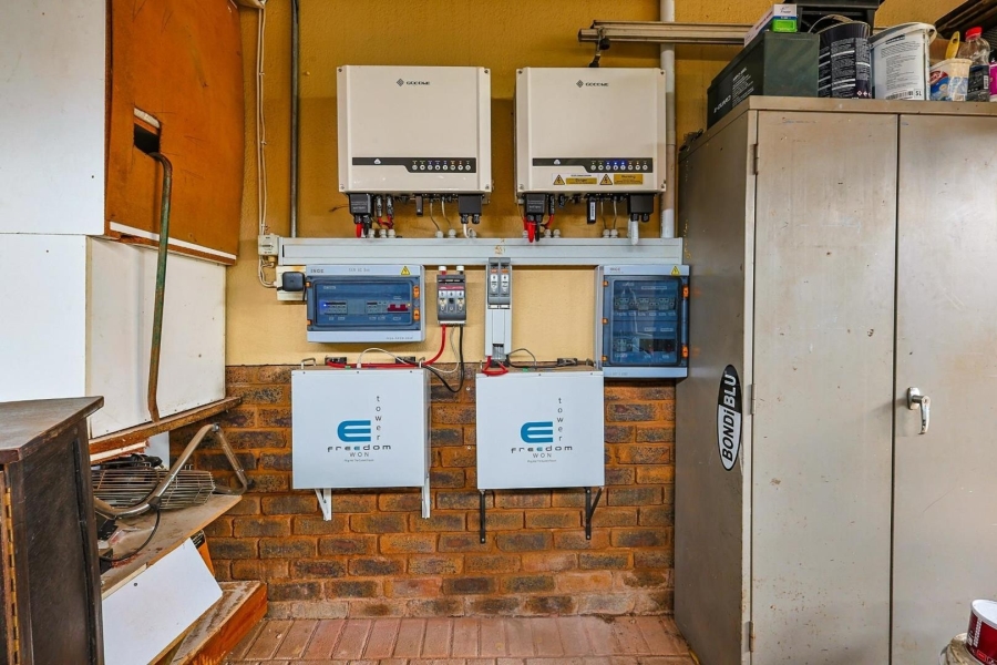 3 Bedroom Property for Sale in Rooihuiskraal Gauteng