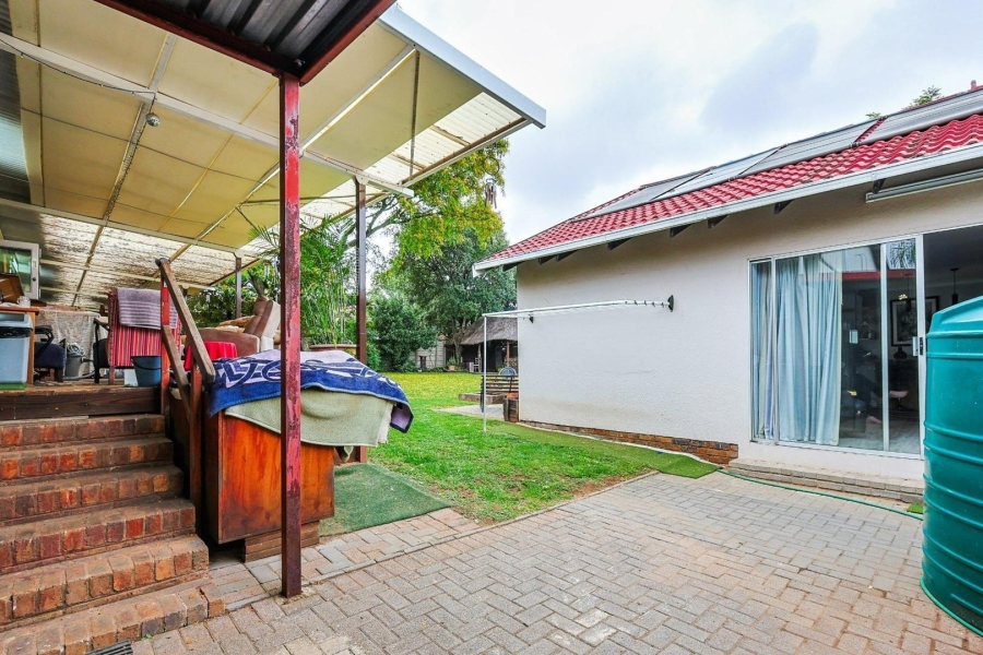 3 Bedroom Property for Sale in Rooihuiskraal Gauteng