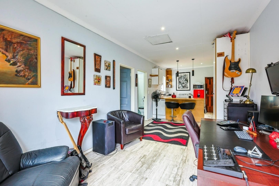 3 Bedroom Property for Sale in Rooihuiskraal Gauteng