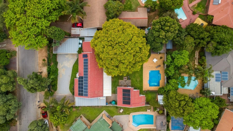 3 Bedroom Property for Sale in Rooihuiskraal Gauteng