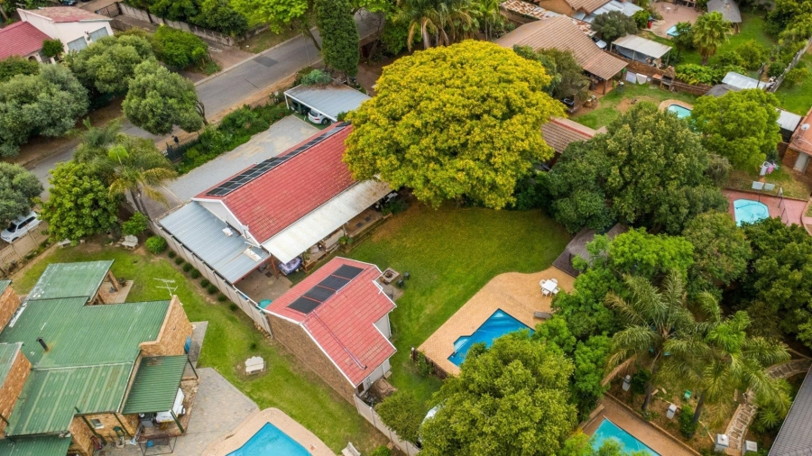 3 Bedroom Property for Sale in Rooihuiskraal Gauteng