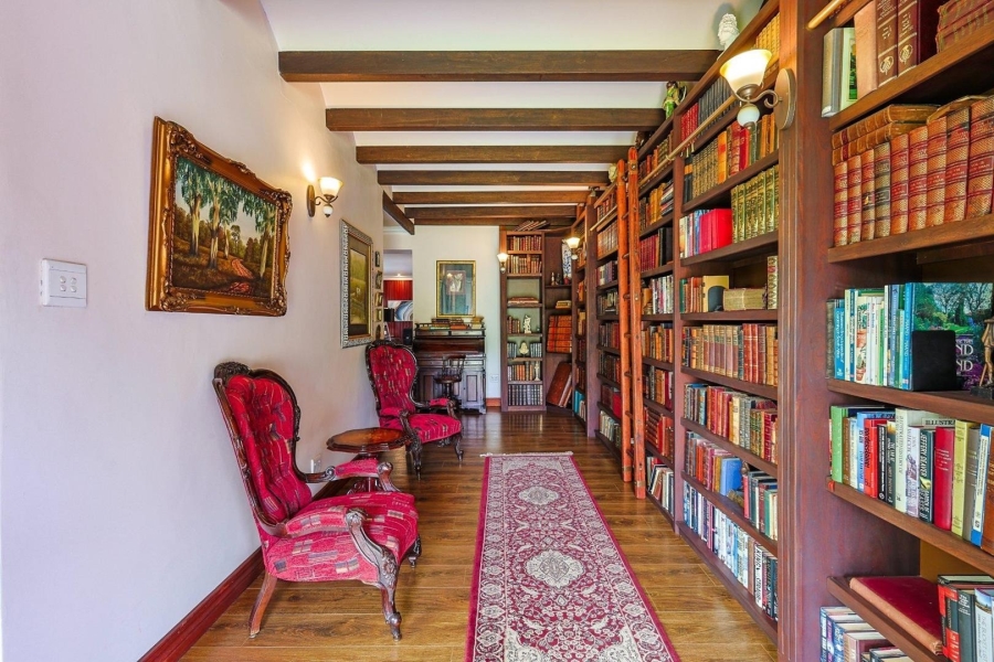 5 Bedroom Property for Sale in Zwavelkloof Gauteng