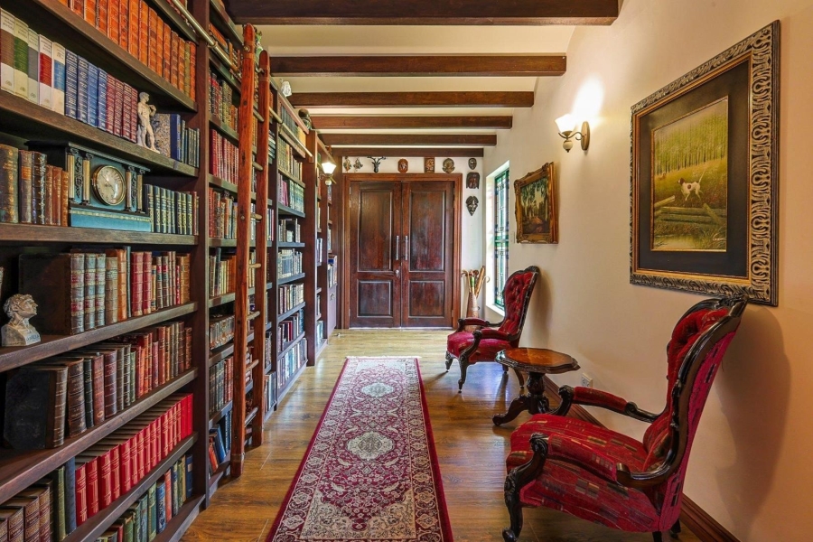 5 Bedroom Property for Sale in Zwavelkloof Gauteng