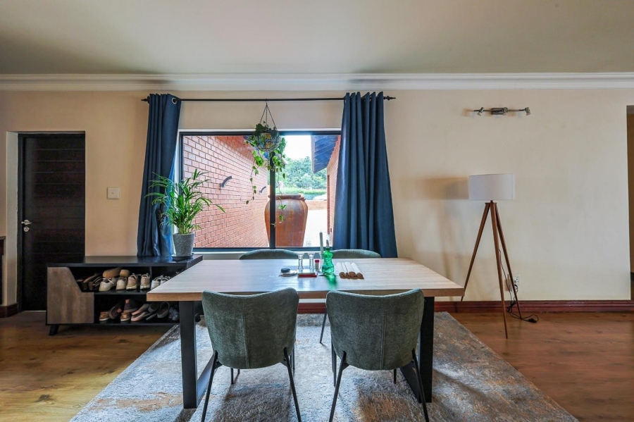 5 Bedroom Property for Sale in Zwavelkloof Gauteng