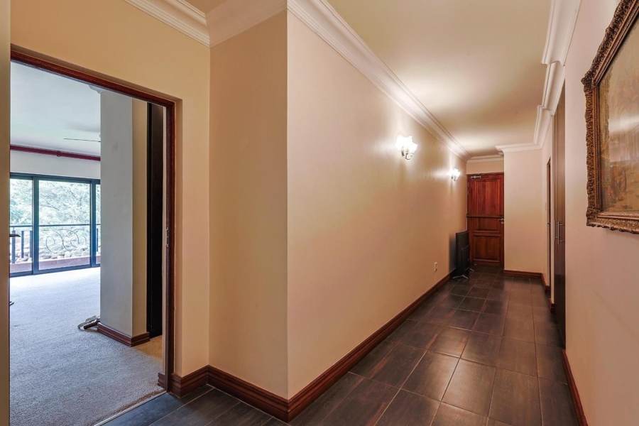 5 Bedroom Property for Sale in Zwavelkloof Gauteng