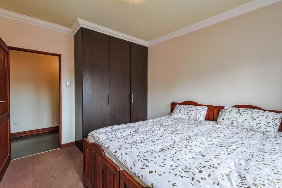 5 Bedroom Property for Sale in Zwavelkloof Gauteng