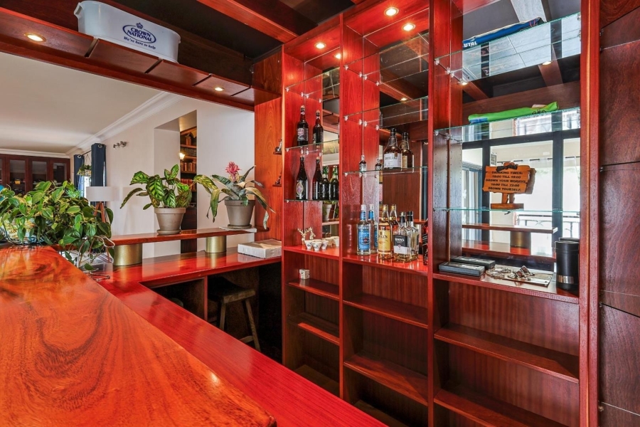 5 Bedroom Property for Sale in Zwavelkloof Gauteng