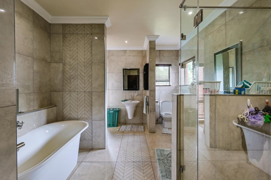 5 Bedroom Property for Sale in Zwavelkloof Gauteng