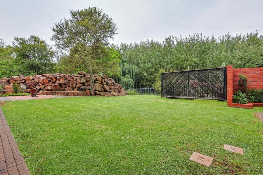 5 Bedroom Property for Sale in Zwavelkloof Gauteng