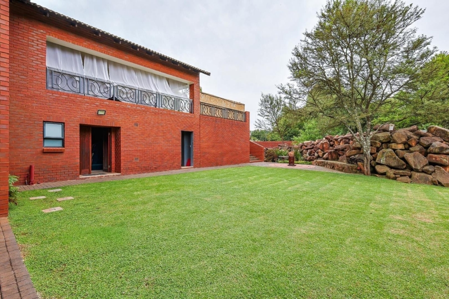 5 Bedroom Property for Sale in Zwavelkloof Gauteng