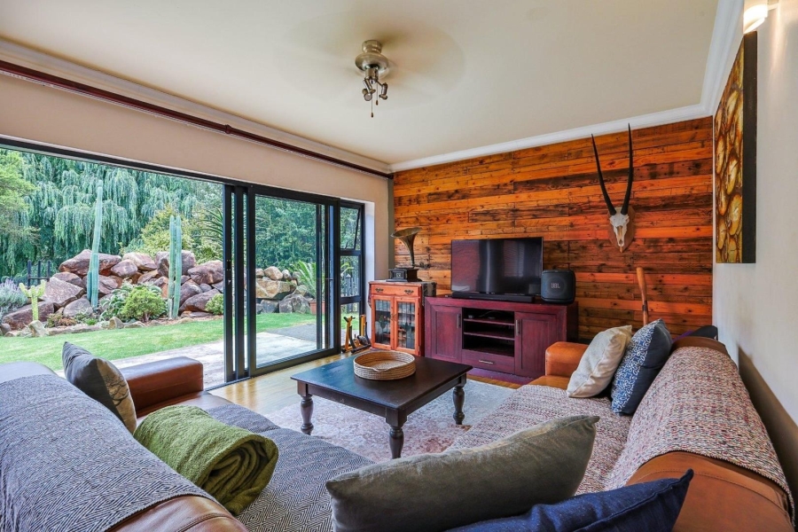 5 Bedroom Property for Sale in Zwavelkloof Gauteng