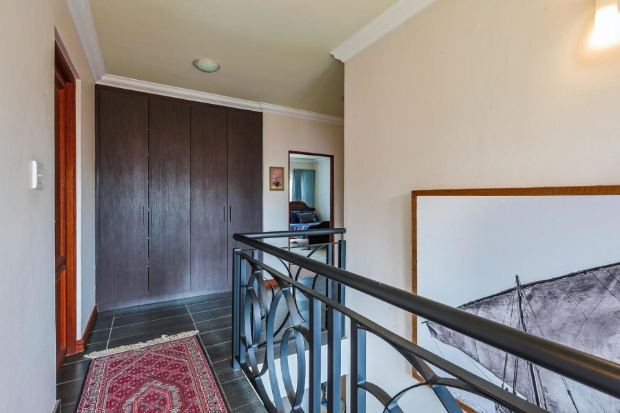 5 Bedroom Property for Sale in Zwavelkloof Gauteng