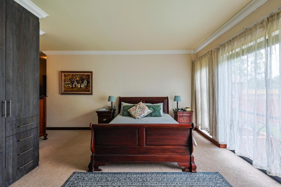 5 Bedroom Property for Sale in Zwavelkloof Gauteng