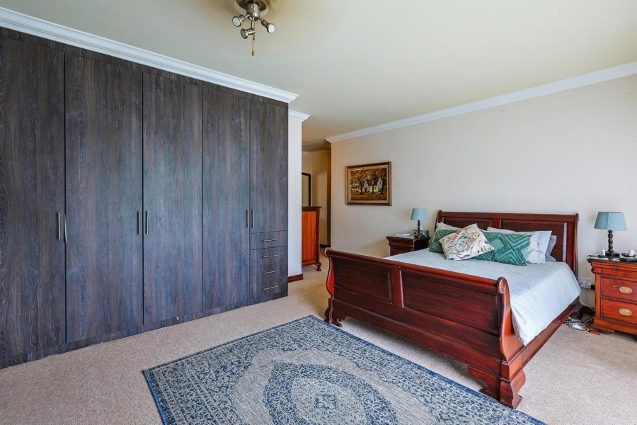 5 Bedroom Property for Sale in Zwavelkloof Gauteng