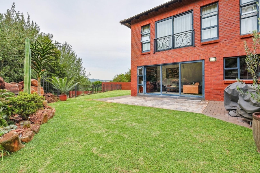 5 Bedroom Property for Sale in Zwavelkloof Gauteng