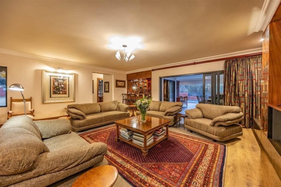 5 Bedroom Property for Sale in Zwavelkloof Gauteng