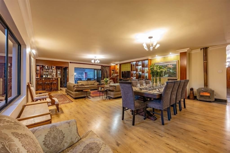 5 Bedroom Property for Sale in Zwavelkloof Gauteng
