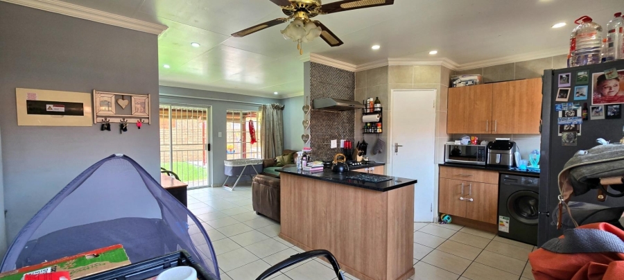 3 Bedroom Property for Sale in Equestria Gauteng