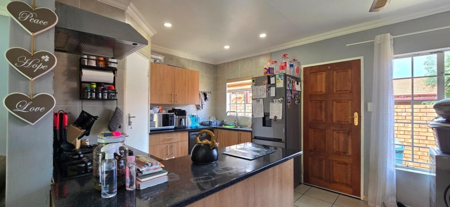 3 Bedroom Property for Sale in Equestria Gauteng