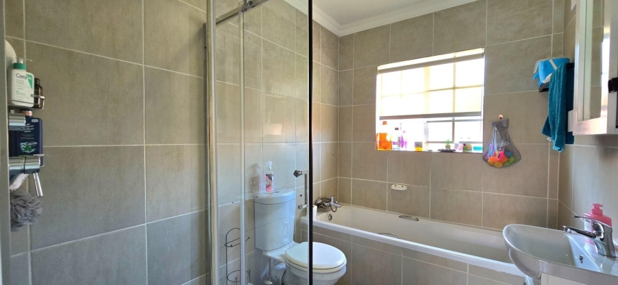 3 Bedroom Property for Sale in Equestria Gauteng