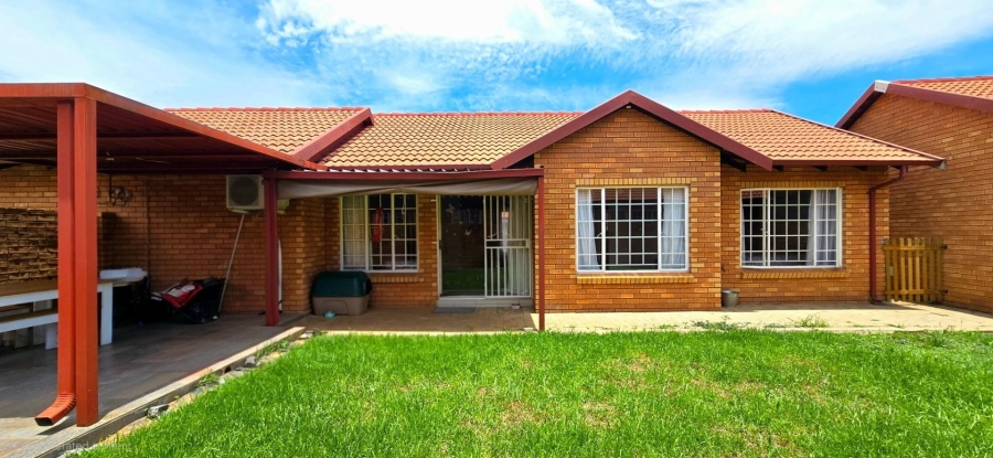 3 Bedroom Property for Sale in Equestria Gauteng