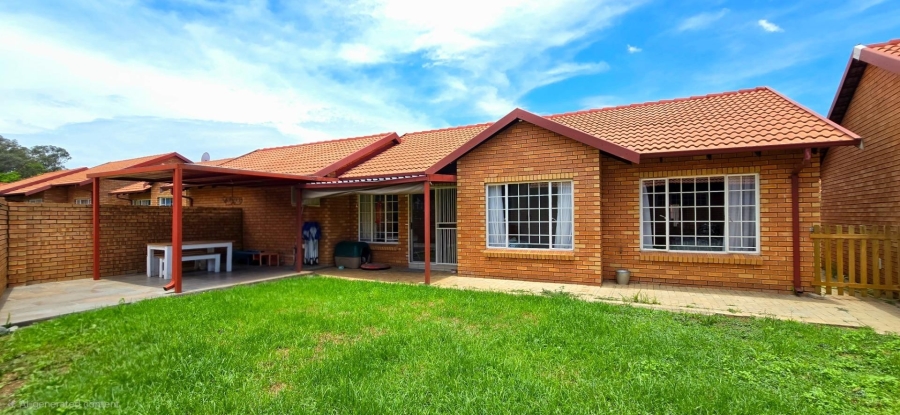 3 Bedroom Property for Sale in Equestria Gauteng