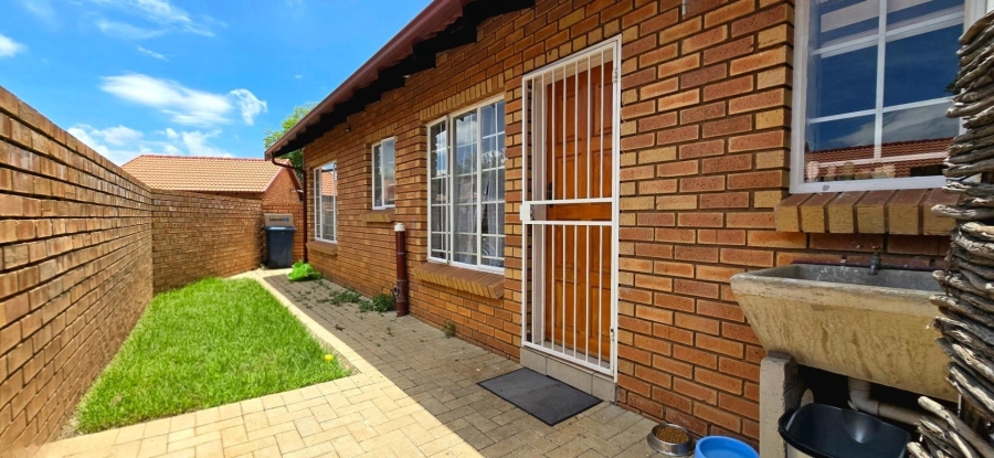 3 Bedroom Property for Sale in Equestria Gauteng