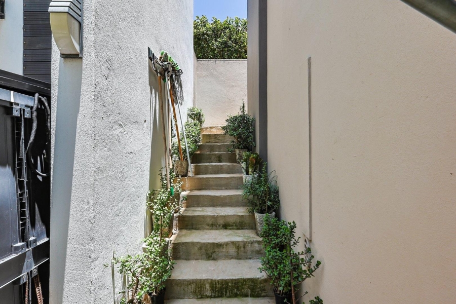 3 Bedroom Property for Sale in Waterkloof Ridge Gauteng