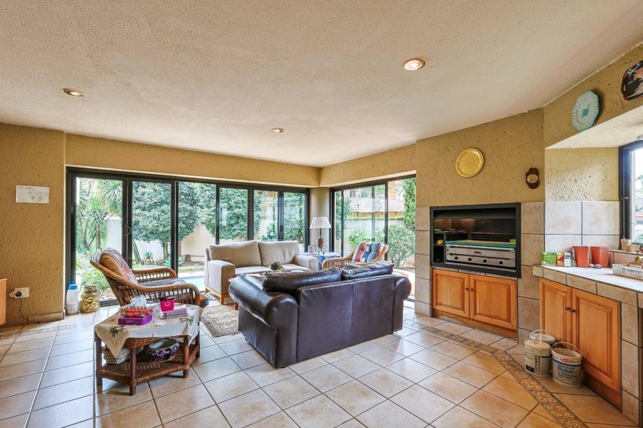 3 Bedroom Property for Sale in Silver Lakes Gauteng