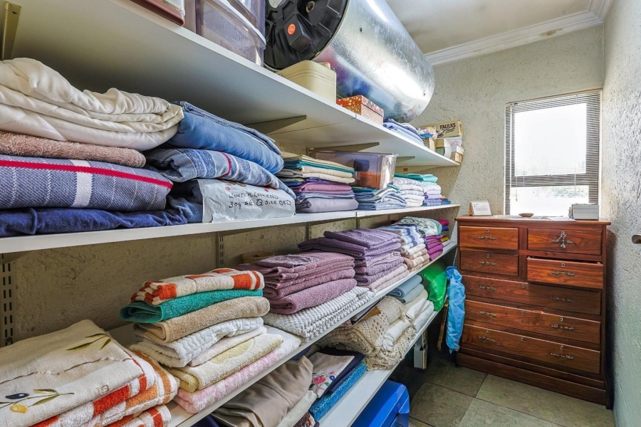 3 Bedroom Property for Sale in Silver Lakes Gauteng