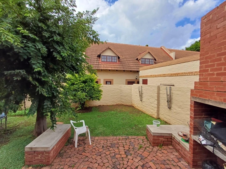 3 Bedroom Property for Sale in Equestria Gauteng