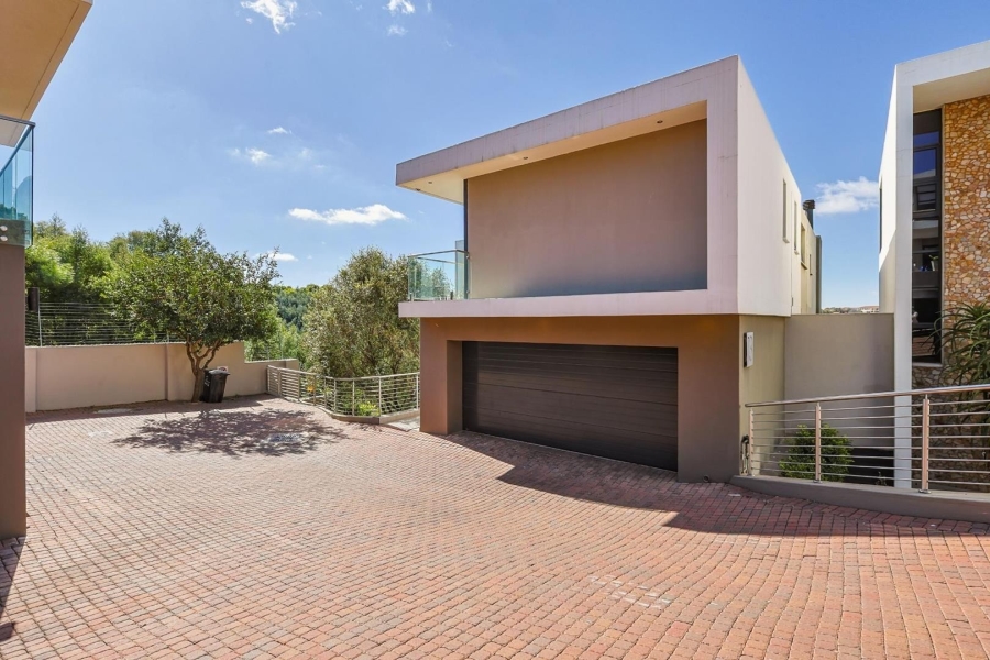 4 Bedroom Property for Sale in Waterkloof Ridge Gauteng