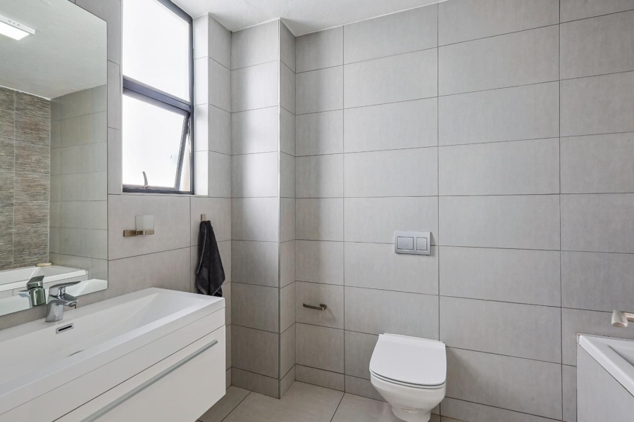 4 Bedroom Property for Sale in Waterkloof Ridge Gauteng