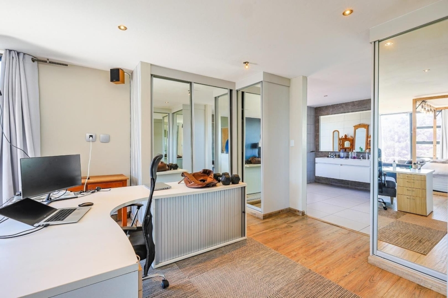 4 Bedroom Property for Sale in Waterkloof Ridge Gauteng