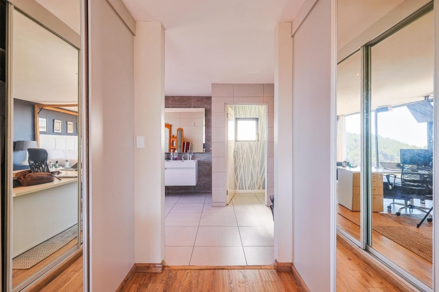 4 Bedroom Property for Sale in Waterkloof Ridge Gauteng