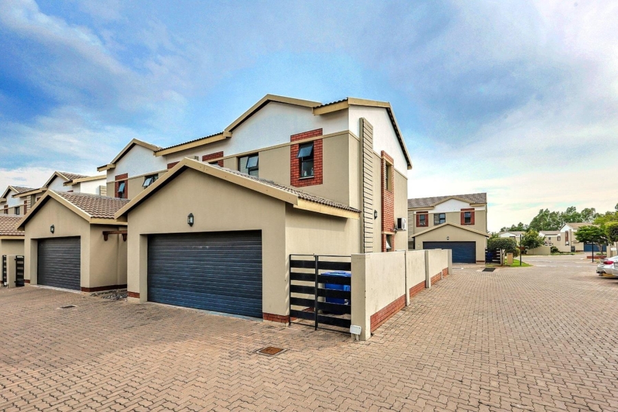 3 Bedroom Property for Sale in Equestria Gauteng