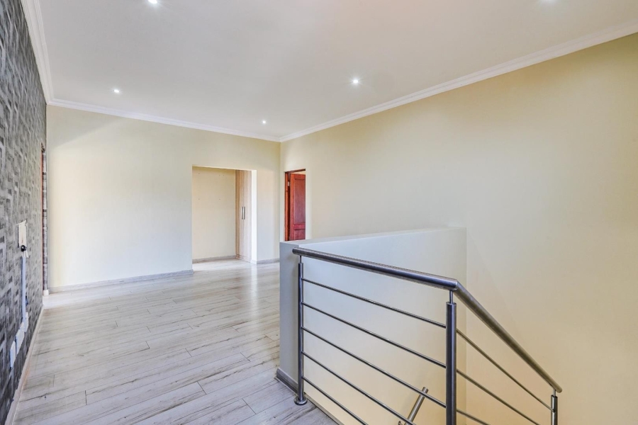 3 Bedroom Property for Sale in Olympus AH Gauteng