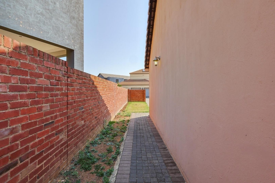3 Bedroom Property for Sale in Olympus AH Gauteng