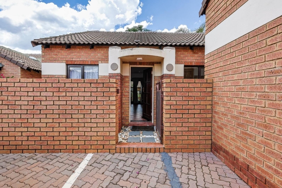 2 Bedroom Property for Sale in Mooikloof Ridge Gauteng