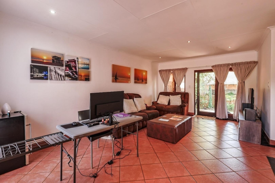 2 Bedroom Property for Sale in Mooikloof Ridge Gauteng