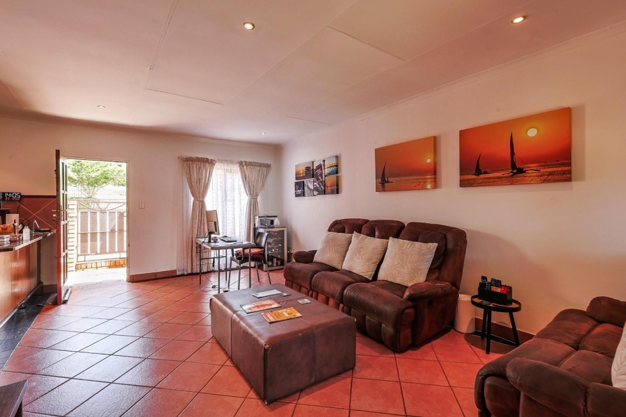 2 Bedroom Property for Sale in Mooikloof Ridge Gauteng