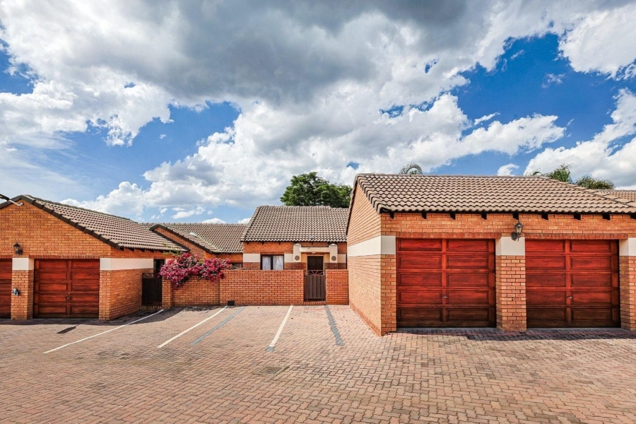 2 Bedroom Property for Sale in Mooikloof Ridge Gauteng