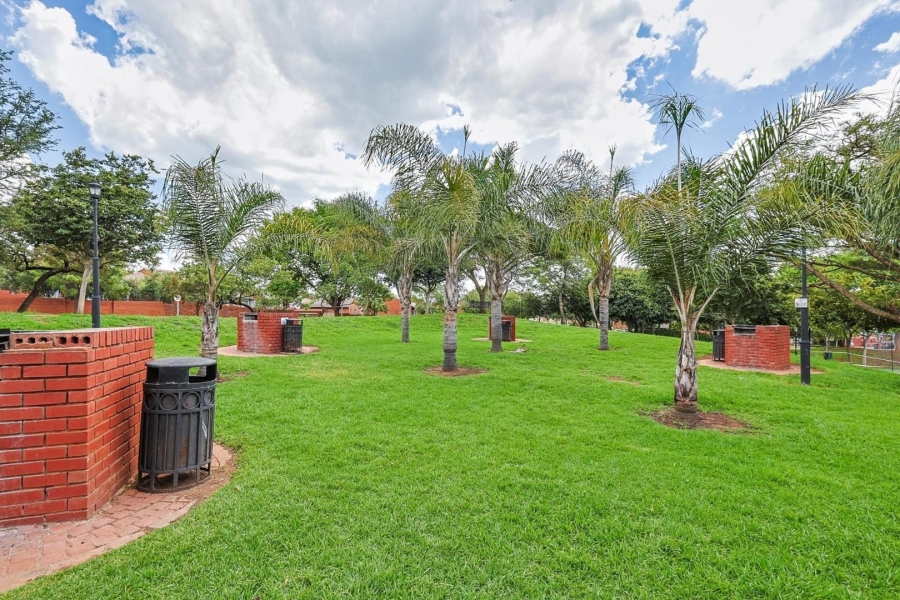 2 Bedroom Property for Sale in Mooikloof Ridge Gauteng