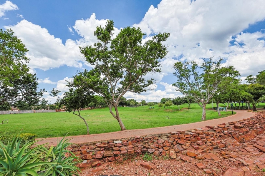 2 Bedroom Property for Sale in Mooikloof Ridge Gauteng