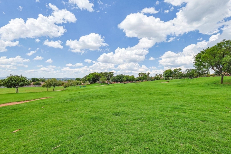 2 Bedroom Property for Sale in Mooikloof Ridge Gauteng