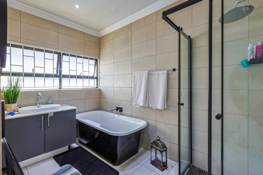 4 Bedroom Property for Sale in Lynnwood Glen Gauteng
