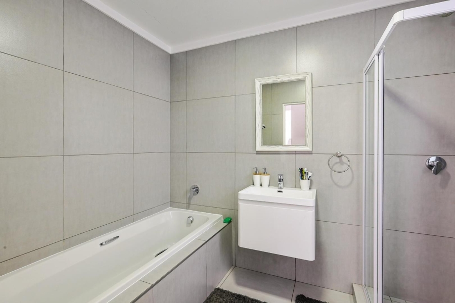 3 Bedroom Property for Sale in Equestria Gauteng